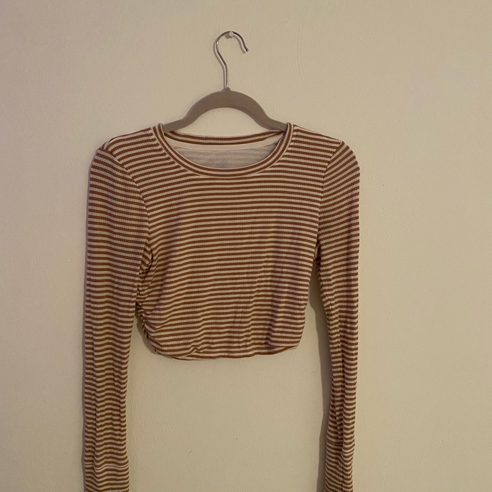 Aerie brown and white striped long sleeve w thumb holes